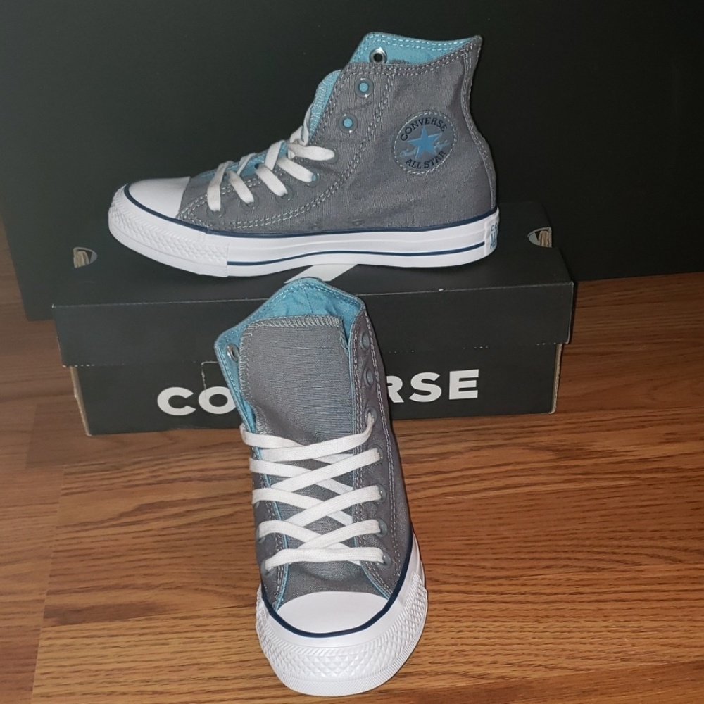 Converse High Top Sneakers Size 5 women's/3 men's